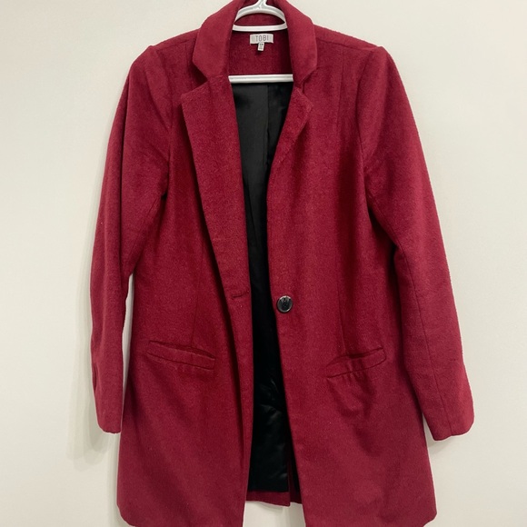 Soft Tobi fall coat, in deep burgundy, size small! - Picture 2 of 3
